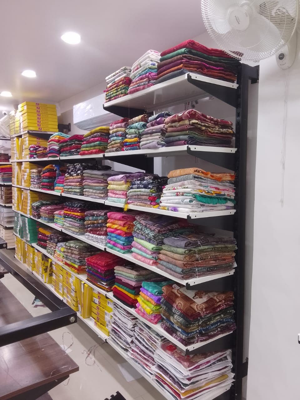 Lahnga Sadi Rack thumbnail 2